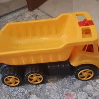 کامیون اسباب بازی