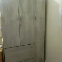 کمد لباس در حد نو