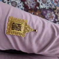 انس بدل، ابکاری اب طلا رنگ ثابت