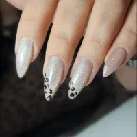 کاشت و ترمیم ناخن