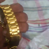 ساعت نونو هنوز پوشیده نشده|ساعت|بم, |دیوار