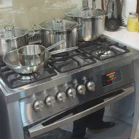 اجاق گاز اخوان بسیار تمیز وتقریبا نو