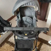 کالسکه و صندلی غذا خوری