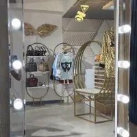 تعدای وسایل مزون نو چوب لباسی مانکن