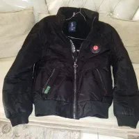 کاپشن پسرانه سایز لارج در حد نو  مشکی بهمراه کلاه