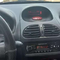 پژو 206 SD V8، مدل ۱۳۹۹|خودرو سواری و وانت|شیراز, هفت تنان|دیوار