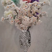 گل بهمراه گلدان