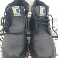 کفش‌ایمنی‌نو‌نو‌‌دو‌جفت|کیف، کفش، کمربند|نیشابور, مازول|دیوار