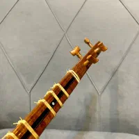 سه تار محمود صادق محمدی|سازهای سنتی|رشت, گلسار|دیوار