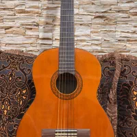 گیتار یاماها c40