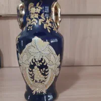 گل وگلدان