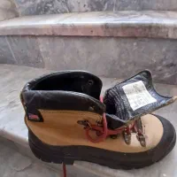 کفش کوه خارجی سایز ۴۰ و ۴۱ هستن|کیف، کفش، کمربند|کرمان, |دیوار