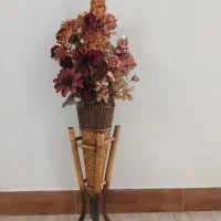 گل و گلدان