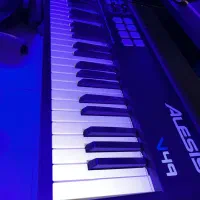 میدی کنترلر Alesis v49 السیس|آلات موسیقی|هشتگرد, شهرک بوستان|دیوار