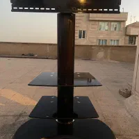 میز تلویزیون شیشه ای یک نمونه تک و خاص