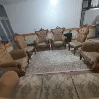 یک دست مبل سلطنتی