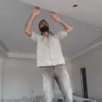 لکه گیری نرمه کاری کاغذ دیواری ساختمان
