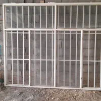 پنجره در حد نو فروشی