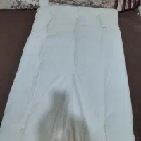 یک عدد تشک پشم تکنفره و ۱۵ عدد متکا با قیمت مناسب