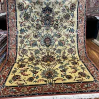 یک تخته قالیچه ۴ متری ملایر مارک دار رنگ گیاهی