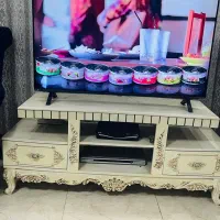 ویترین و میز تلویزیون