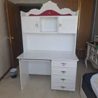 میز تحریر و تخت درجه یک