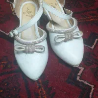 کفش دخترانه جهت نیازمند