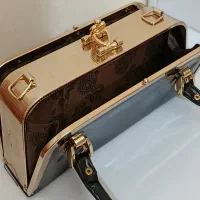 کیف مجلسی ورنی مشکی با یراق طلایی|کیف، کفش، کمربند|قم, باجک دو|دیوار