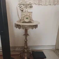 تلفن ومیز تلفف