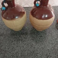 یک عدد کوزه اب خوری 150 و دو عدد مربا خوری