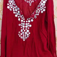 تعدادی لباس نو با تنخور زیبا