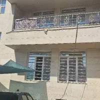 فروش دوطبقه مسکونی و دو باب مغازه