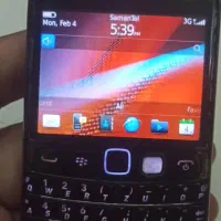گوشی بلکبری مدل ۹۷۹۰ قدیمی و کلکسیونی