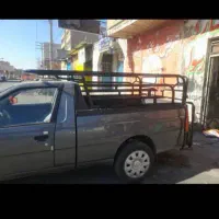 به یک کارگر ساده