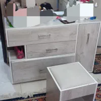 کمددیواری و میز لوازم ارایش