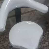 صندلی و لایت(لامپ‌کاشت)