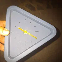 ساعت مثلثی جنس سنگ