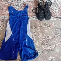 لباس و کفش کشتی