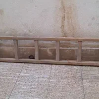 نردبان چوبی