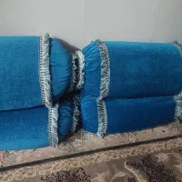 تعداد ی بالش (متکا)بفروش میرسد