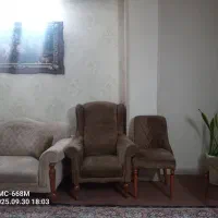 مبل ۷ نفره به همراه سه تا صندلی تک ست خود کار|مبلمان خانگی و میز عسلی|تهران, آهنگ|دیوار