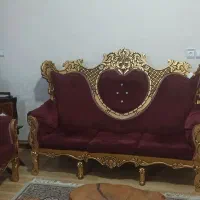 مبلمان استیل ۷ نفره بهمراه ویترین و میز ناهار خوری