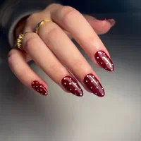 کاشت ناخن با بالاترین کیفیت و کمترین هزینه