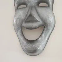 مجسمه دیواری