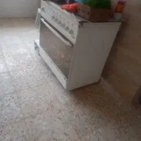 گاز پنج شعله فر دار در حد نو و سالم جای تخفیف|اجاق گاز و لوازم برقی پخت‌وپز|بابل, |دیوار