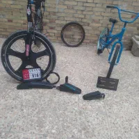 دوجرخه فروشی با وسایل