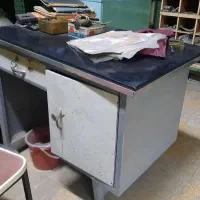 فروش ویترین و میزکار و قفسه های فلزی محکم|فروشگاه و مغازه|اهواز, ۳۰ متری|دیوار