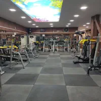 باشگاه ورزشی آفاق ( بلوار فرصت شیرازی)