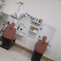 صندلی و آیینه