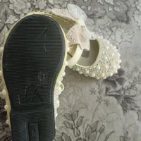 کفش دخترانه نونو|کفش و لباس بچه|صحنه, |دیوار